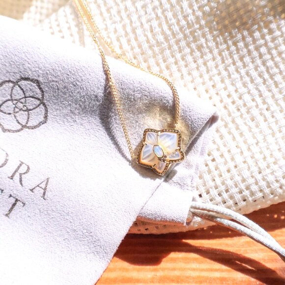 Kendra Scott Joelle Orchid Ivory Mother-of-Pearl Necklace - Gold - Picture 2 of 2